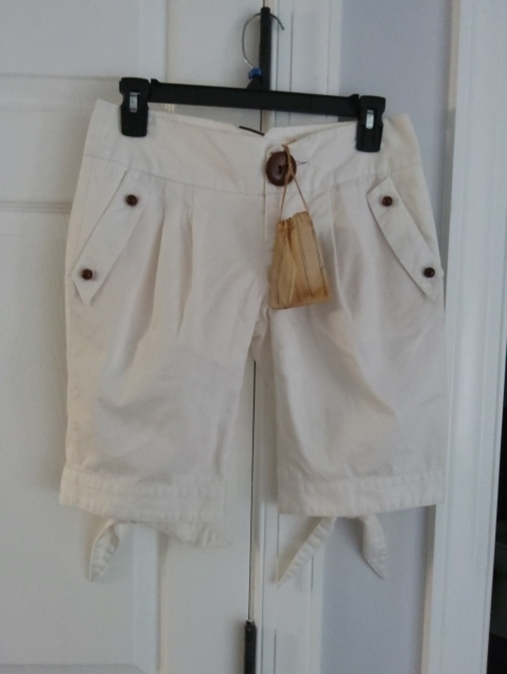 💥New💥TROVATA White Shorts